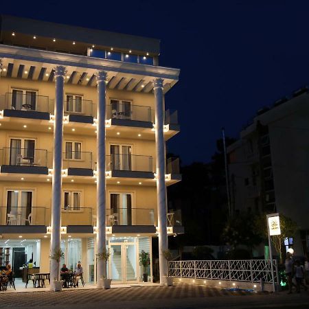 Julius Hotel Golem  Exterior foto