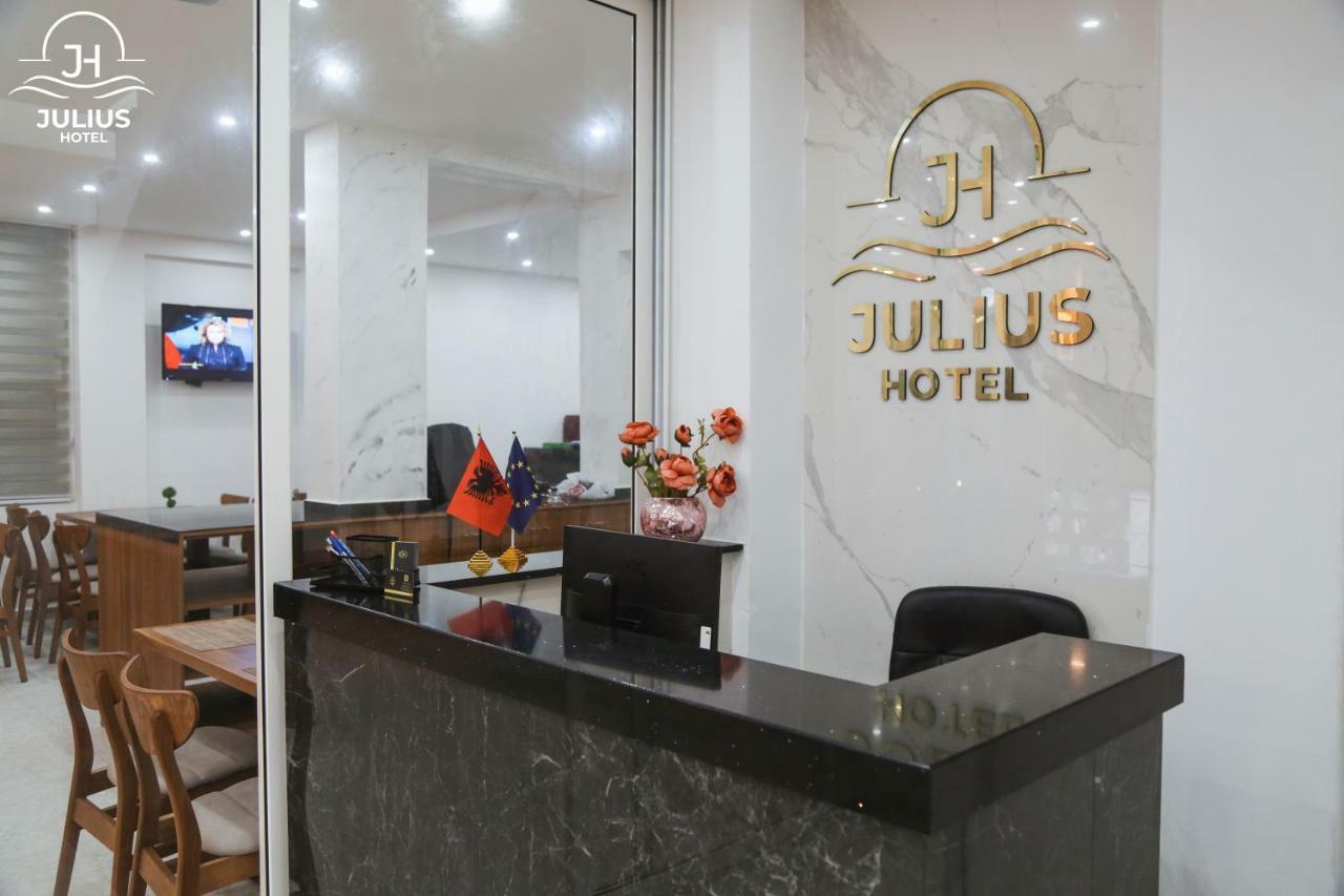 Julius Hotel Golem  Exterior foto